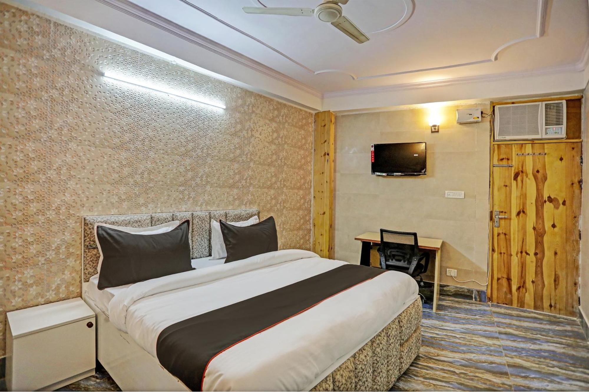 Super Umen Hotel Nearest Sector 66 Noida Exterior photo