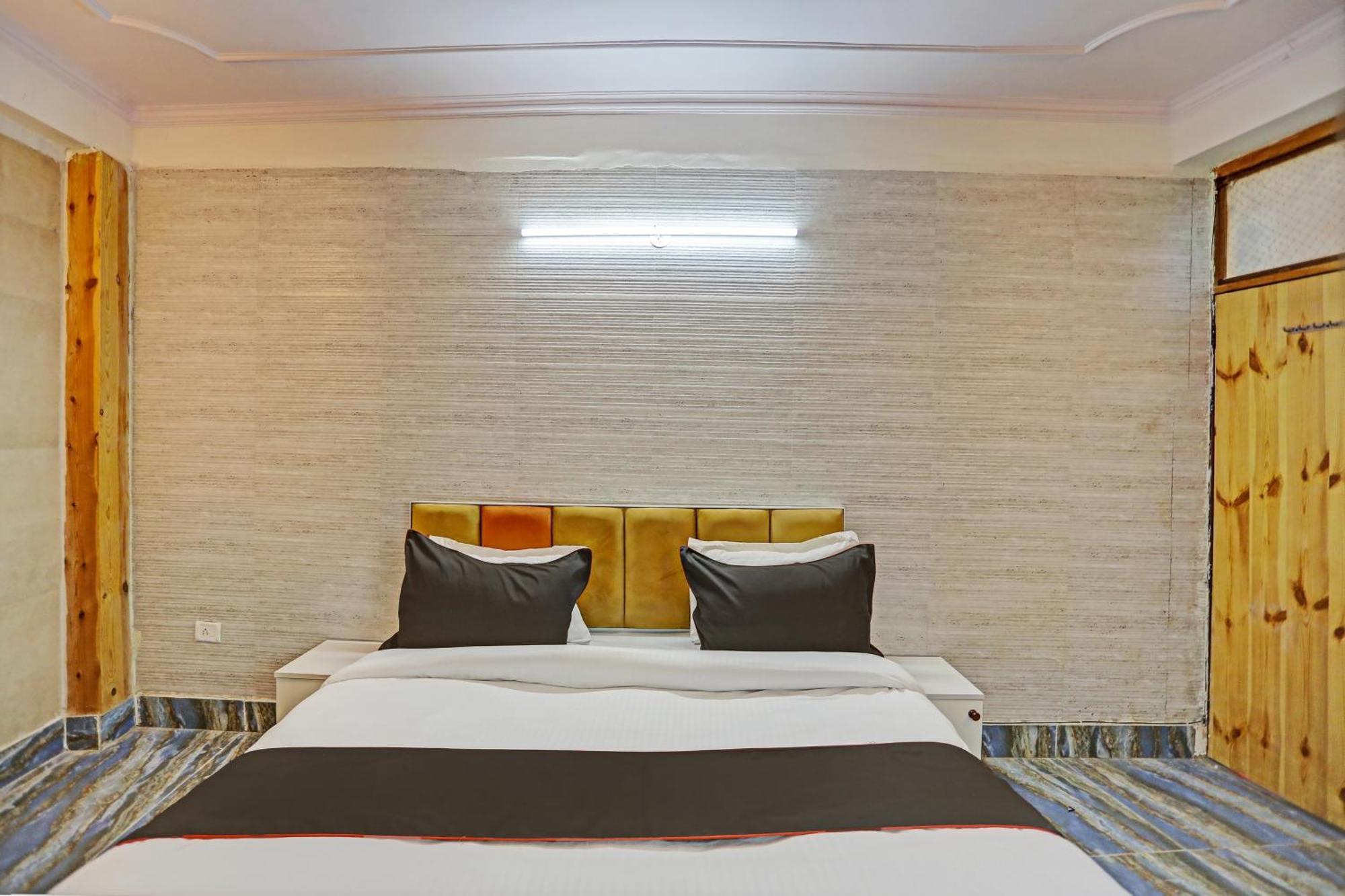 Super Umen Hotel Nearest Sector 66 Noida Exterior photo