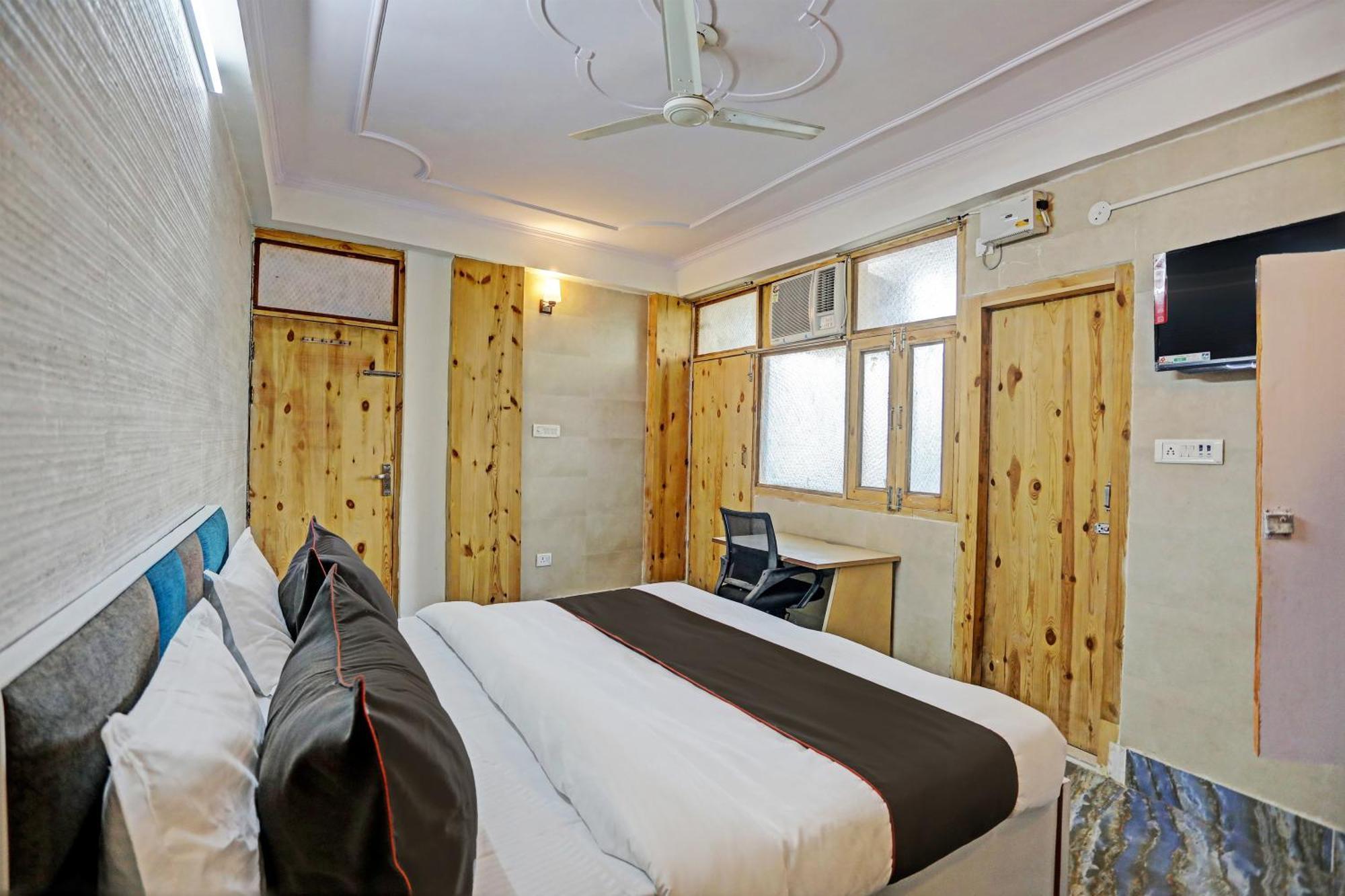 Super Umen Hotel Nearest Sector 66 Noida Exterior photo
